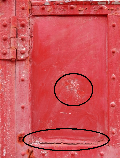 玄関ドアの傷も台風被害の可能性が。意識しないとこも火災保険で解決