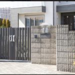 台風被害で門扉も。保険おろしたい？台風救済センターならできます