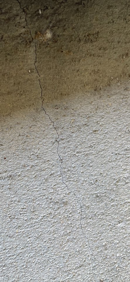 地震の少ない地域や震度3でも建物の基礎にクラックは入る！？